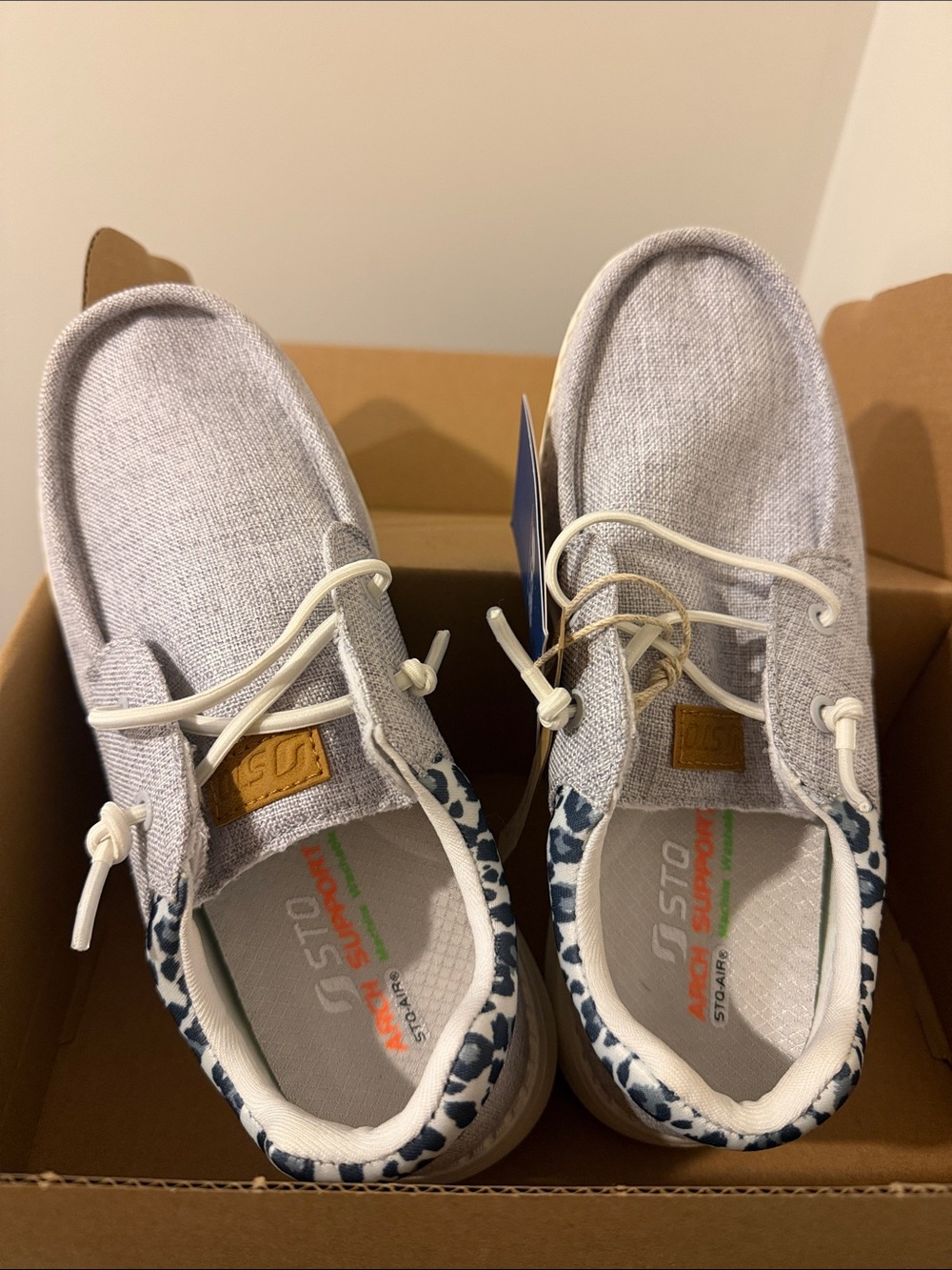 STQ Slip-On Sneakers in Light Gray with Navy Leopard Trim Size 6
